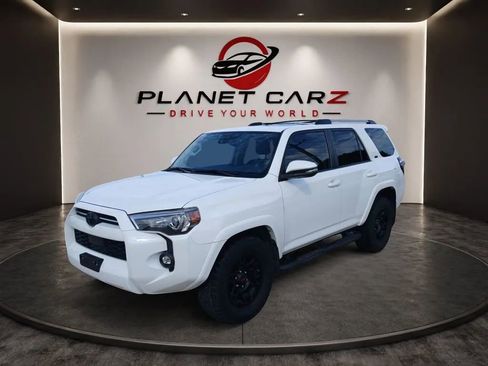 Used 2021 Toyota 4Runner SR5 Premium w/ Moonroof Package RWD image 1