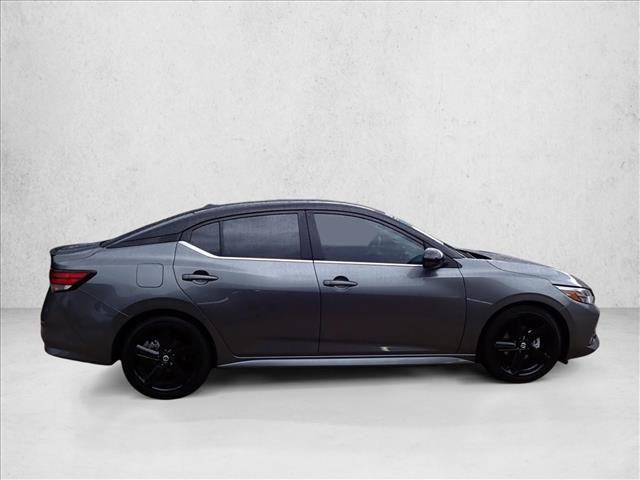 Used 2023 Nissan Sentra SR w/ Midnight Edition Package FWD image 5