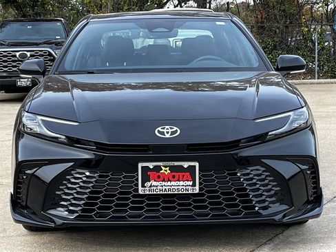 Used 2025 Toyota Camry XSE image 7