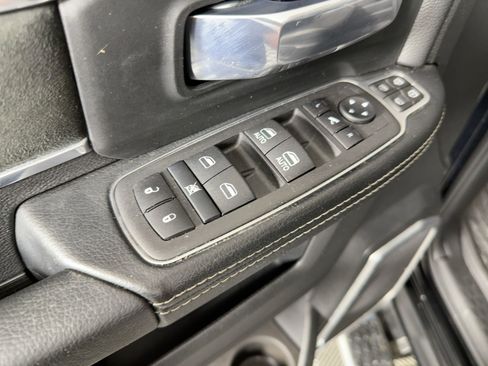 Used 2024 RAM 2500 Laramie w/ Sport Appearance Package image 20