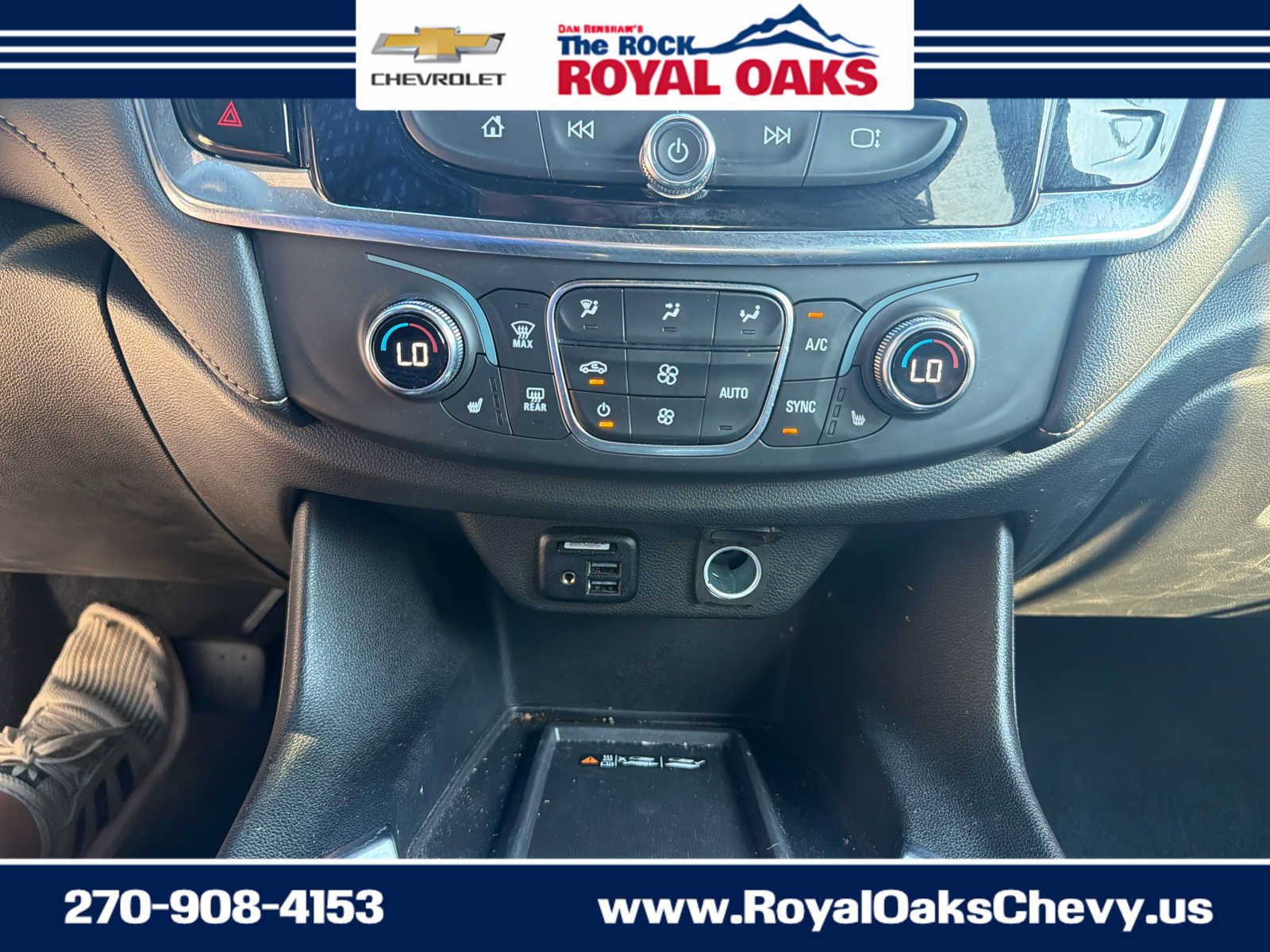 Used 2023 Chevrolet Traverse LT w/ LT Premium Package AWD/4WD image 17
