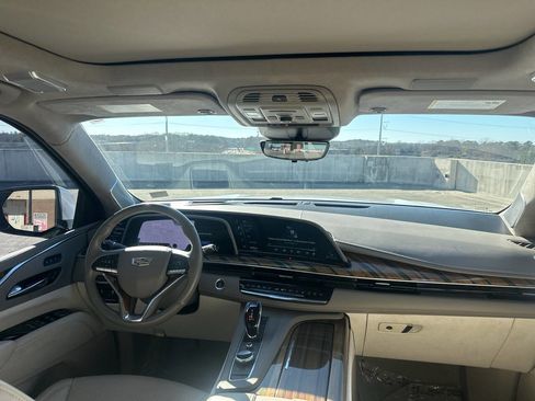 Used 2021 Cadillac Escalade Sport Platinum image 23