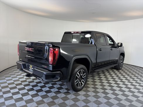 Used 2023 GMC Sierra 1500 AT4 w/ AT4 Premium Package AWD/4WD image 10