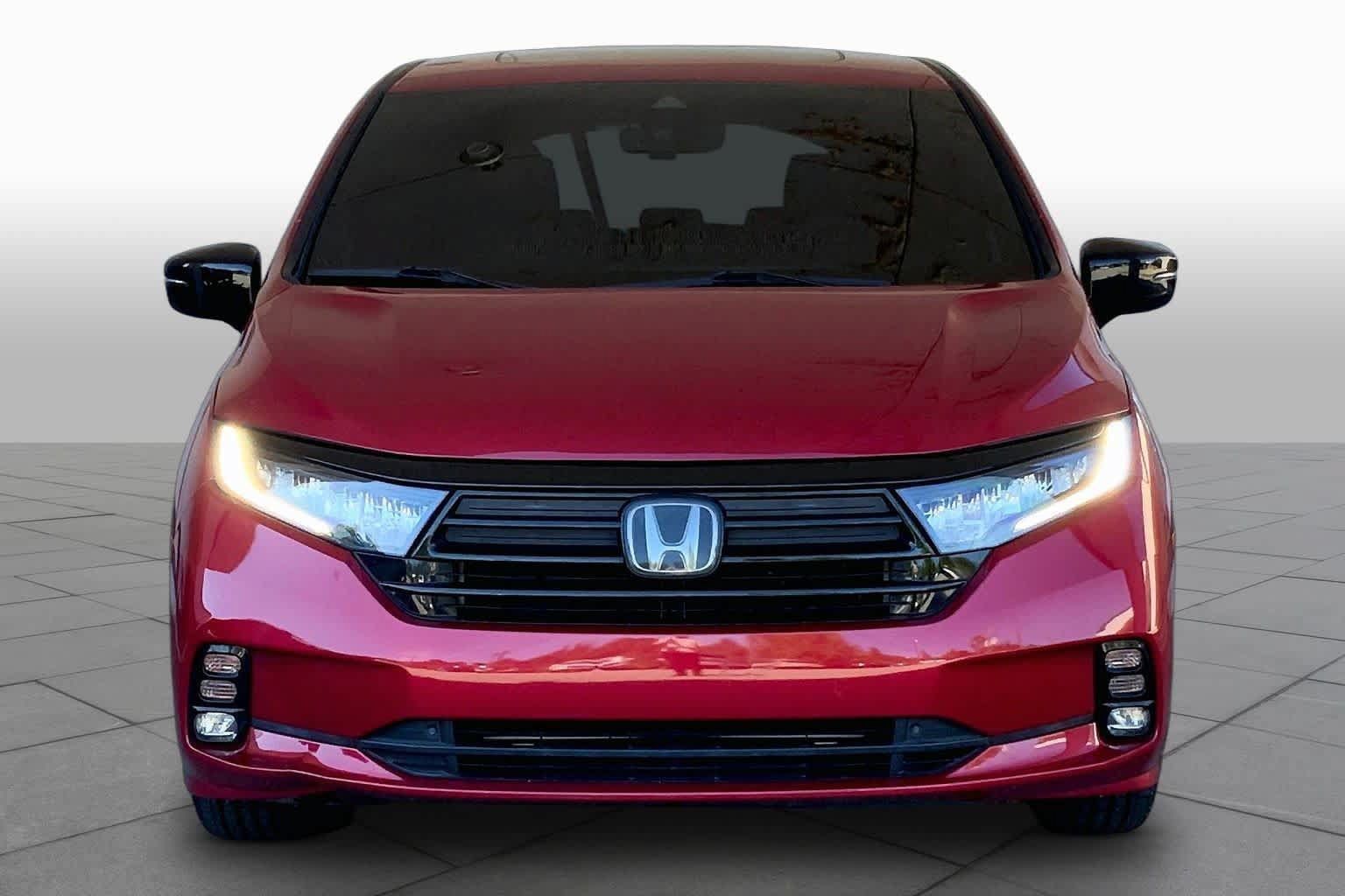Used 2023 Honda Odyssey Sport image 4