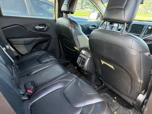 Used 2017 Jeep Cherokee Limited FWD image 4