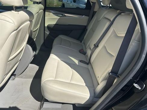 Used 2017 Cadillac XT5 Luxury w/ Driver Awareness Package image 23