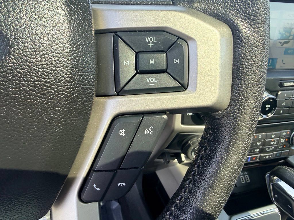 Used 2016 Ford F150 Lariat w/ Equipment Group 502A Luxury AWD/4WD image 26