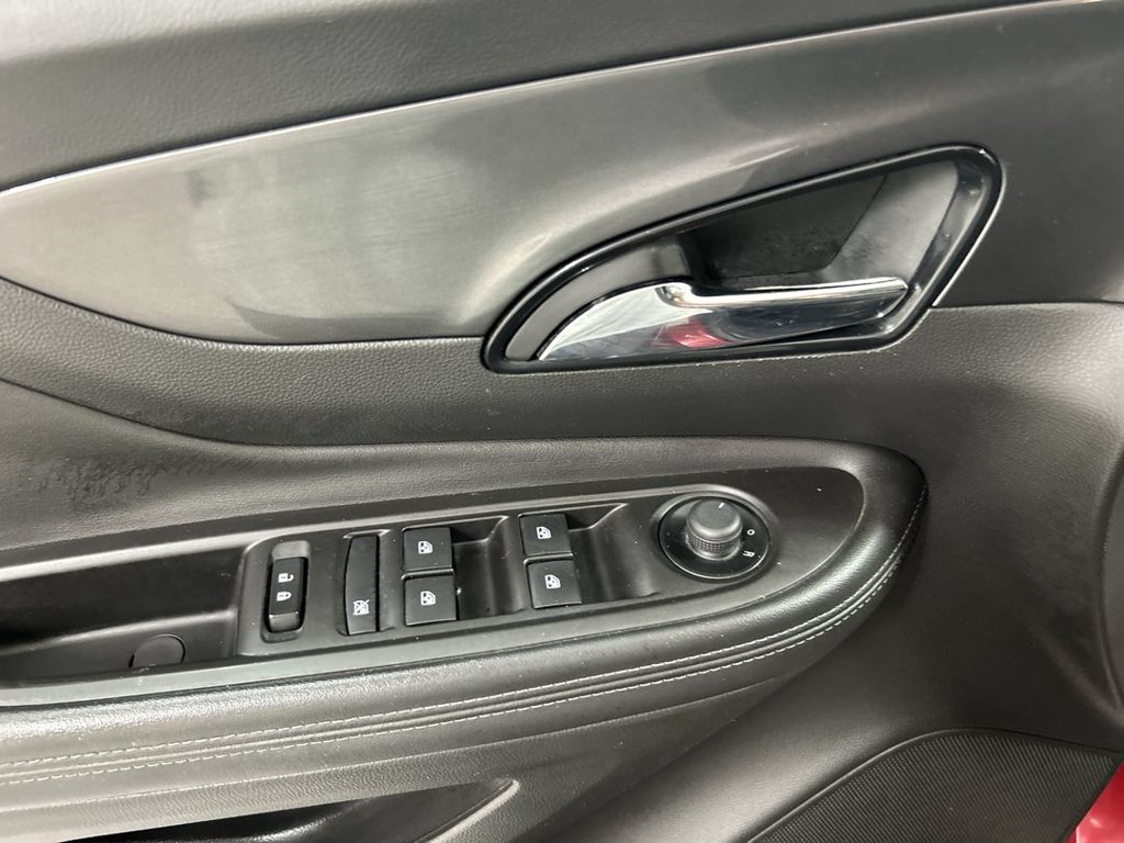 Used 2019 Buick Encore Preferred AWD/4WD image 11