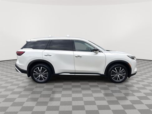 Used 2023 INFINITI QX60 Sensory w/ Cargo Package image 4