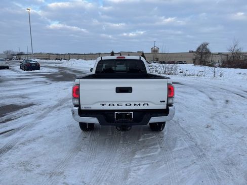 Used 2023 Toyota Tacoma TRD Off-Road image 6