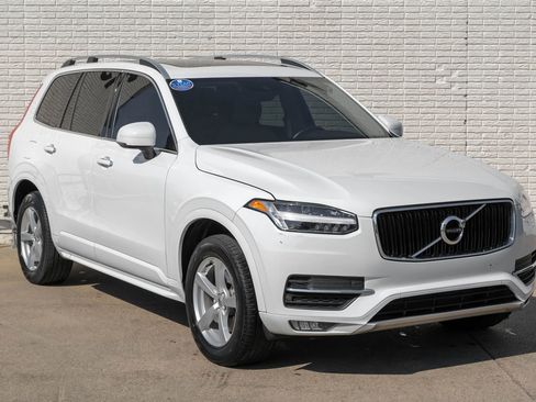 Used 2019 Volvo XC90 T5 Momentum image 6