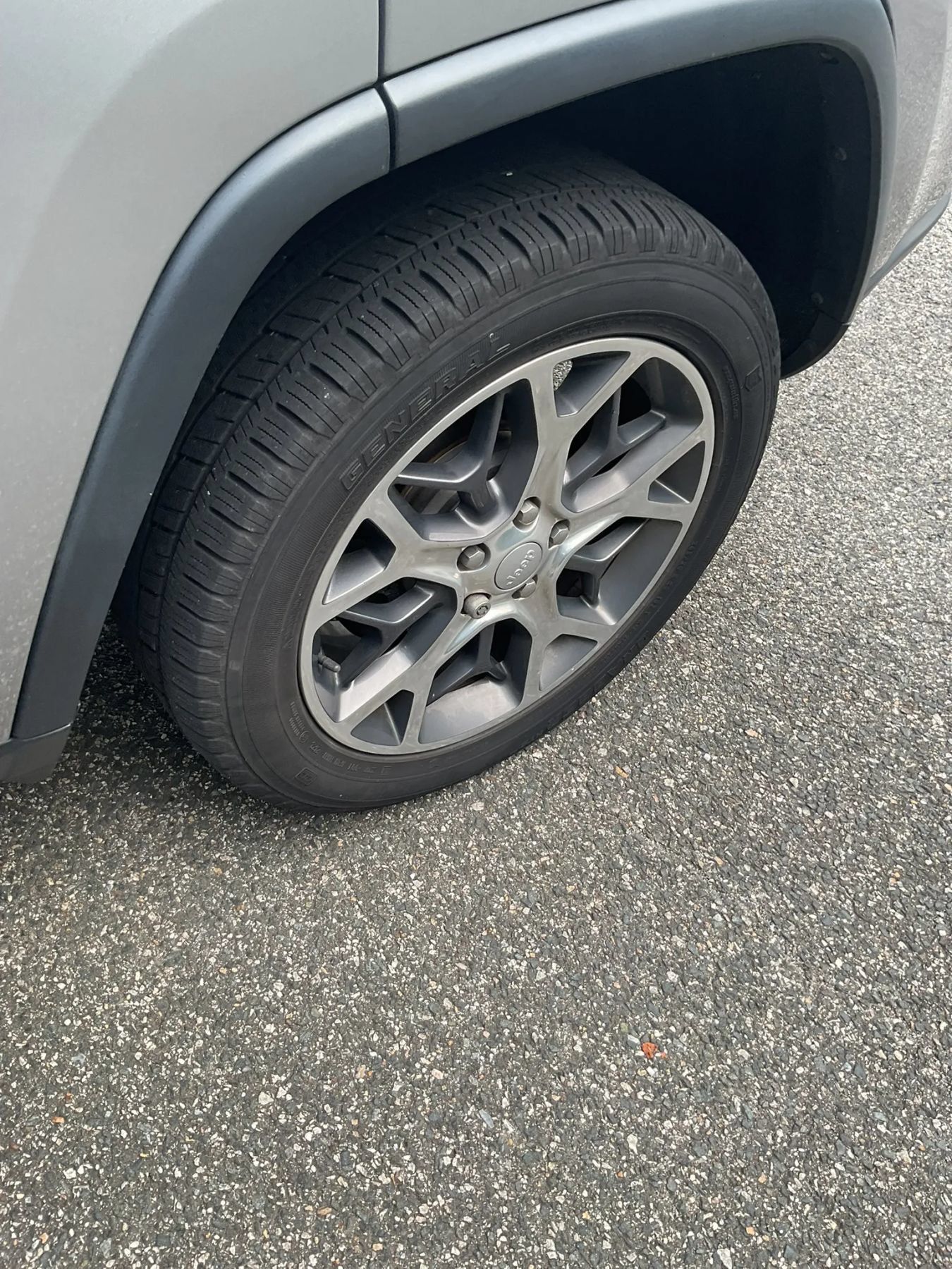 Used 2019 Jeep Grand Cherokee Limited AWD/4WD image 10