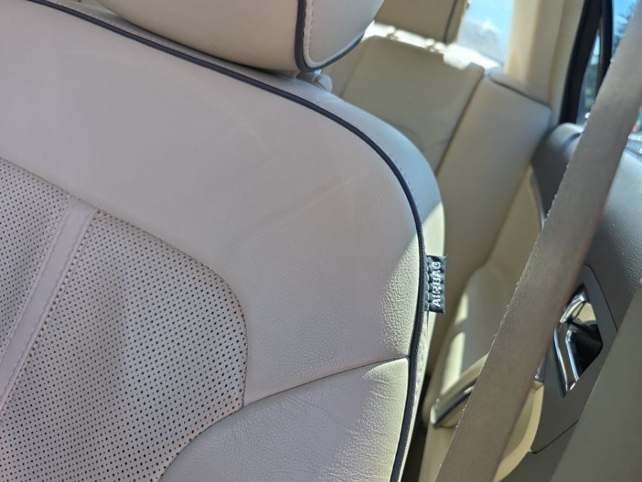 Used 2012 Lincoln MKZ FWD image 31