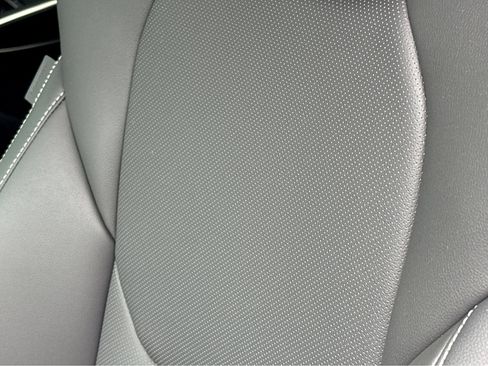 New 2026 Genesis GV70 2.5T image 7