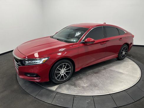 Used 2019 Honda Accord Sport image 3