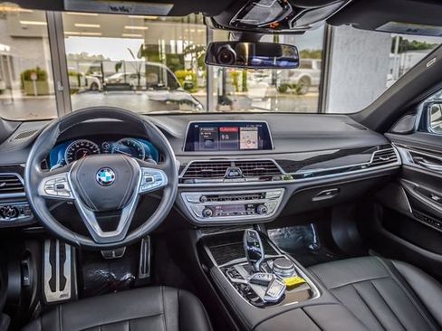 Used 2019 BMW 740i w/ M Sport Package RWD image 25