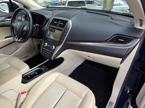 Used 2018 Lincoln MKC Black Label FWD image 11