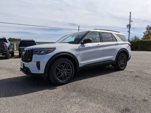 New 2026 Ford Explorer ST image 8