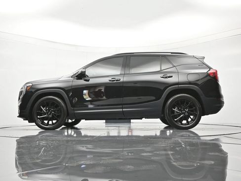 Used 2023 GMC Terrain SLT w/ Tech Package FWD image 44