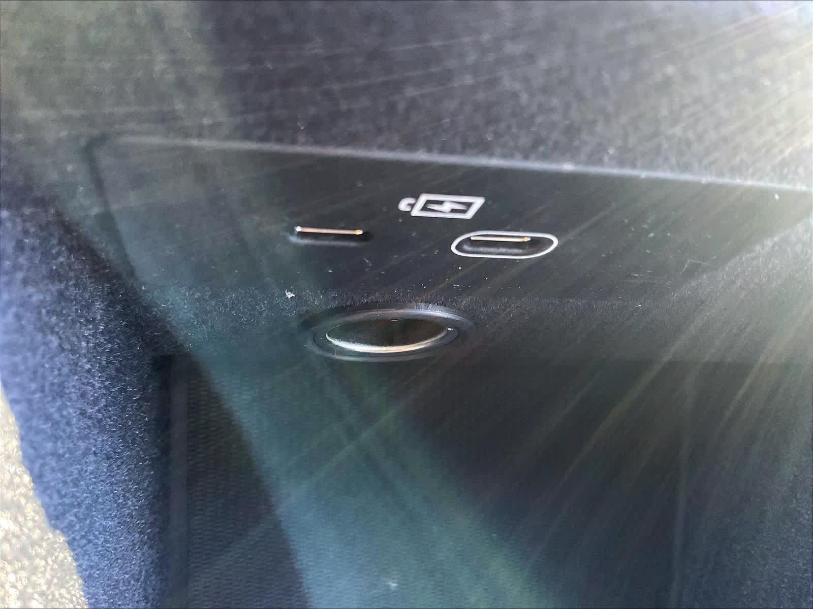 New 2027 Volvo XC90 B6 Plus AWD/4WD image 23