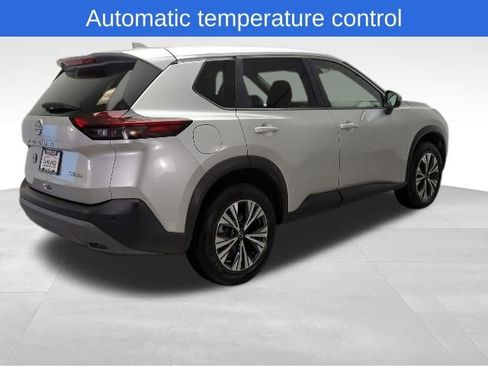 Used 2022 Nissan Rogue SV image 6