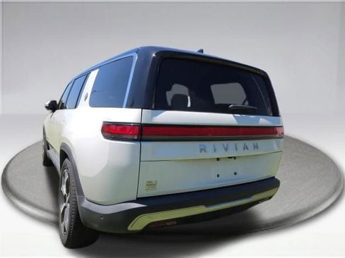 Used 2023 Rivian R1S Adventure image 8