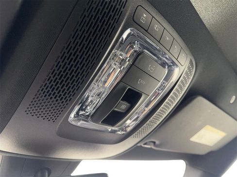 Used 2023 Mercedes-Benz CLA 250 4MATIC w/ Premium Package image 72