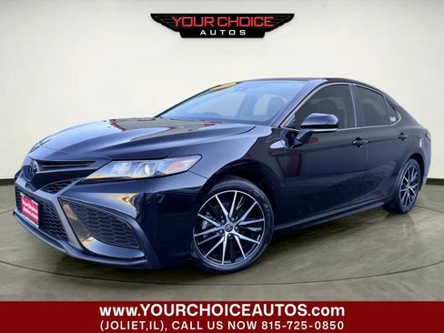 Used 2023 Toyota Camry SE FWD image 1