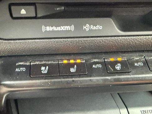 Used 2022 Lexus UX 250h UX 250h AWD image 21