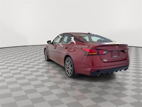 Certified 2024 Nissan Altima 2.0 SR image 8