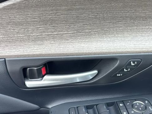 New 2026 Toyota Grand Highlander Platinum image 13