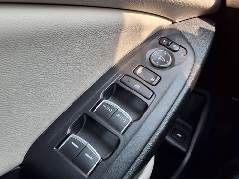 Used 2018 Honda Accord EX-L image 11