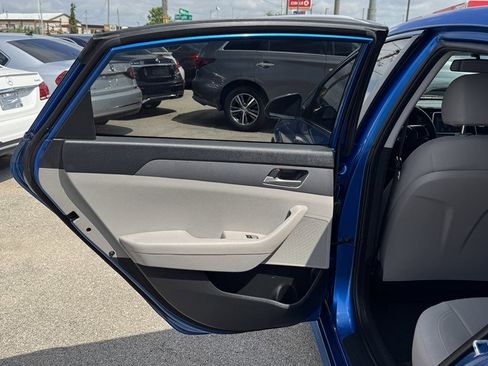 Used 2018 Hyundai Sonata SE FWD image 21