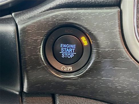 Used 2017 Jeep Grand Cherokee Altitude image 18