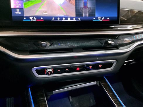 Used 2025 BMW X5 xDrive50e w/ Premium Package image 34