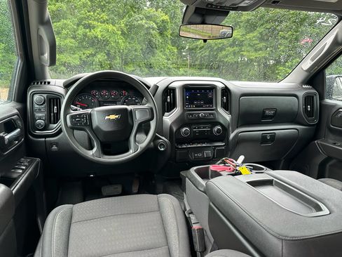 Used 2024 Chevrolet Silverado 1500 Custom AWD/4WD image 10