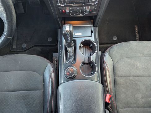 Used 2018 Ford Explorer XLT w/ Equipment Group 202A image 12
