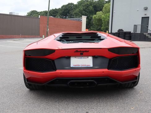 Used 2017 Lamborghini Aventador LP 700-4 image 17