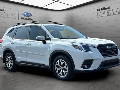Used 2024 Subaru Forester Premium AWD/4WD image 1