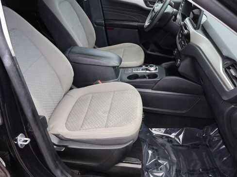 Used 2022 Ford Escape SE image 14