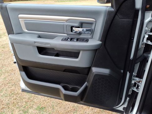 Used 2018 RAM 2500 Big Horn image 23