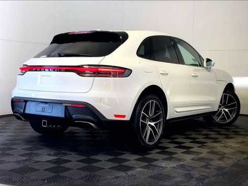 Certified 2026 Porsche Macan image 7