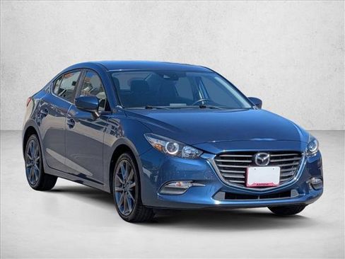 Used 2018 MAZDA MAZDA3 Touring FWD image 3