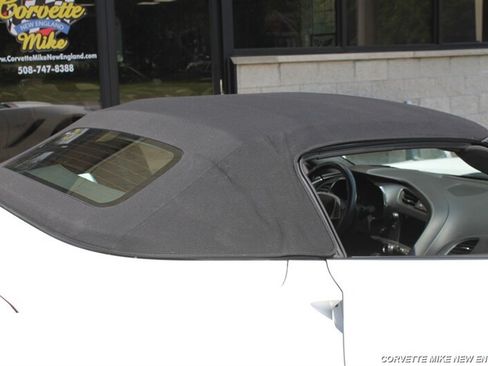 Used 2015 Chevrolet Corvette Stingray Convertible w/ 3LT Preferred Equipment Group RWD image 26