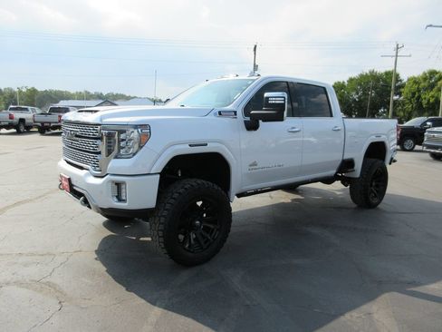 Certified 2020 GMC Sierra 2500 Denali w/ Denali Ultimate Package AWD/4WD image 11