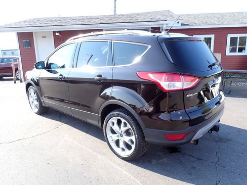 Used 2013 Ford Escape Titanium w/ Class II Trailer Tow Pkg FWD image 4