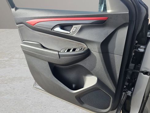 Used 2024 Chevrolet TrailBlazer RS w/ Driver Confidence Package image 17