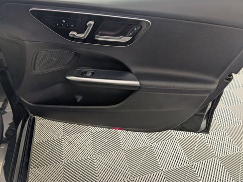 Used 2024 Mercedes-Benz C 300 Sedan image 33