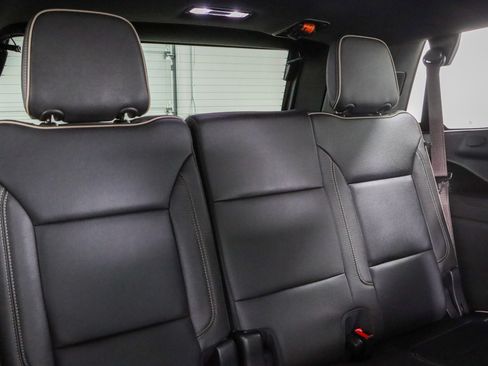 Used 2022 GMC Yukon SLT w/ SLT Premium Package AWD/4WD image 33