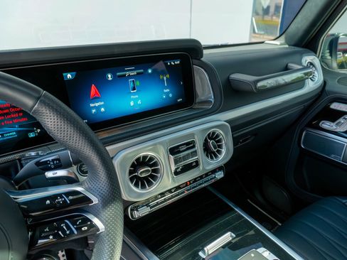 Used 2025 Mercedes-Benz G 63 AMG 4MATIC image 16